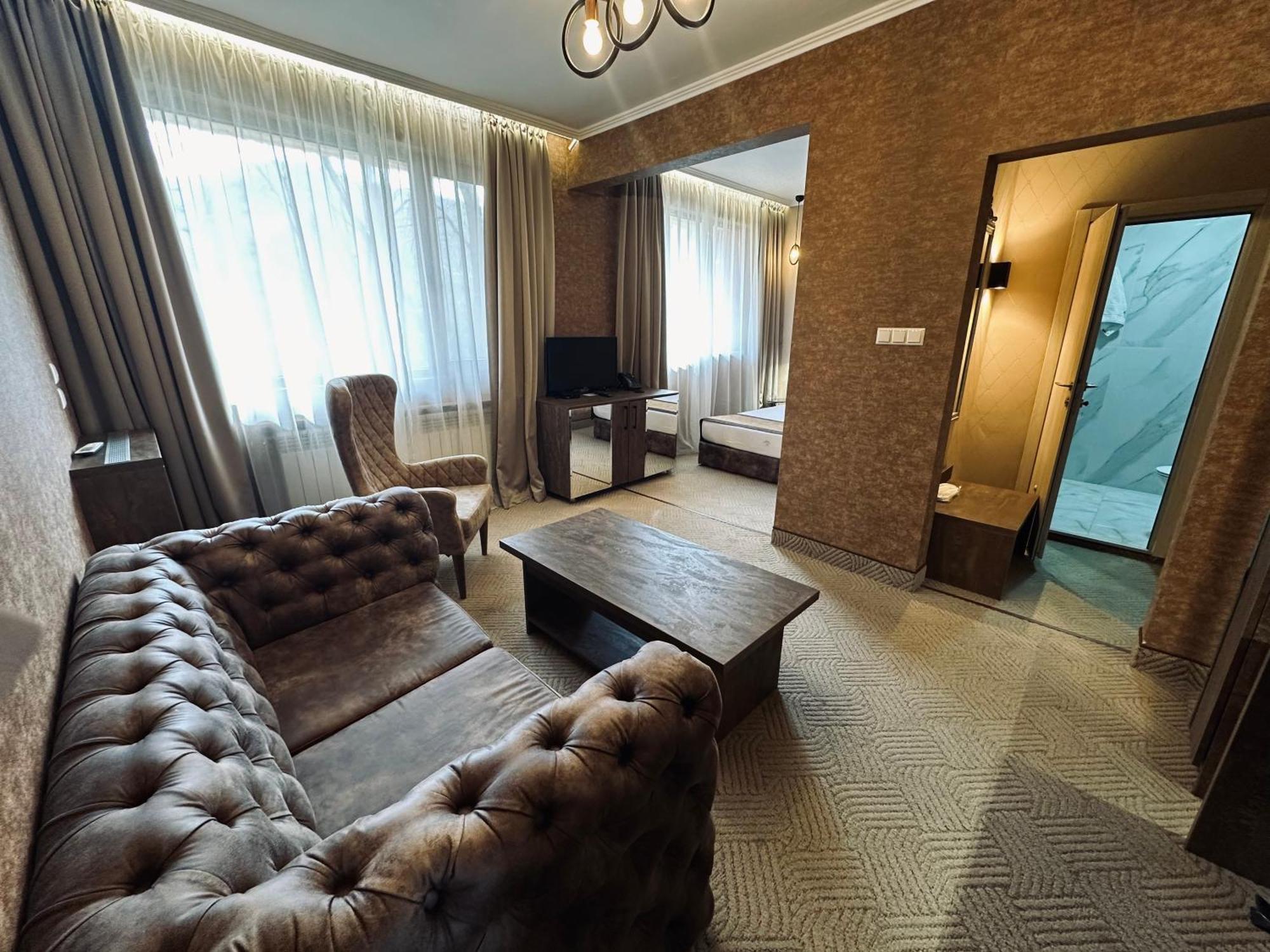 Хотелски Комплекс Белият Кон Targovishte  Exterior foto